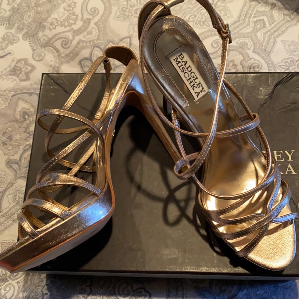 Badgley Mischka size 10 rose gold leather Adonis II strap sandals Like new